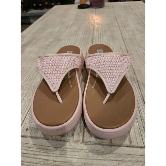FitFlop Women's Pink Raffia Thong Sandals Size 7 with Microwobbleboard Tech - Picture 1 of 8